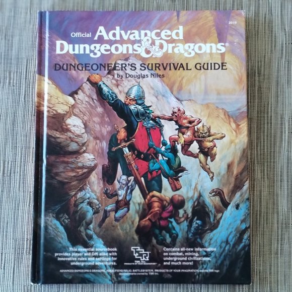 Advanced Dungeons and Dragons Dungeoneer's Survival Guide - Picture 1 of 11